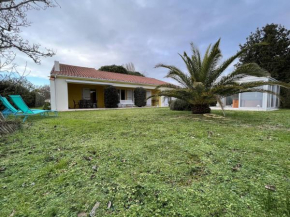 Grande Maison Familiale avec SPA, Plage à Proximité, Jardin et Parking - 10 Couchages - FR-1-246A-153